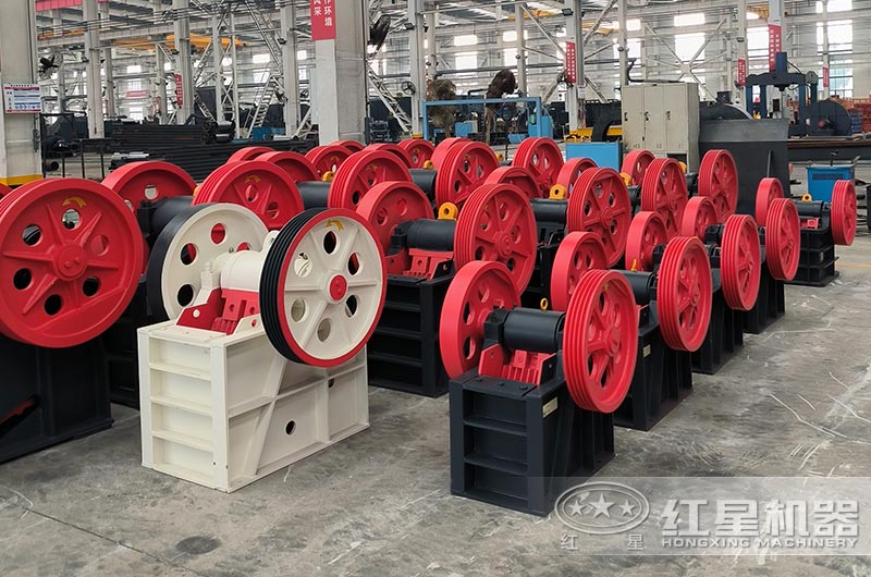 鄂式破碎機現(xiàn)貨展示